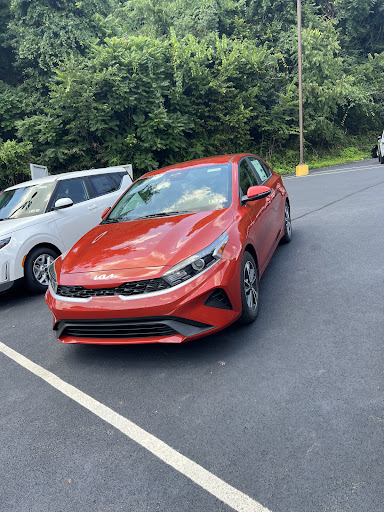 Kia Dealer «Monroeville Kia», reviews and photos, 3721 William Penn Hwy, Monroeville, PA 15146, USA