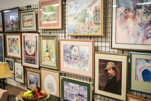 Thrift Store «Hospice Gift & Thrift of Grass Valley», reviews and photos, 762 Freeman Ln, Grass Valley, CA 95949, USA