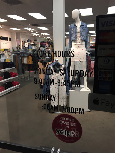 Clothing Store «Forever 21», reviews and photos, 5637 N Figueroa St, Los Angeles, CA 90042, USA