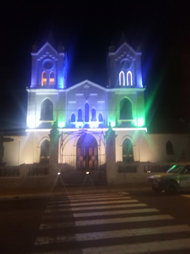 Opiniones de Iglesia San Juan Bautista en Saquisili - Iglesia