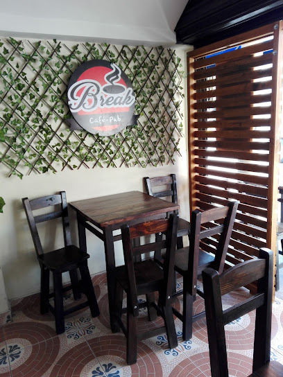 Break Cafe-pub