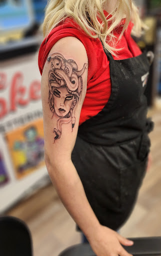 Find tattoo special ideas for your next unique tattoo in Amelia at Stay Gold tattoo studio