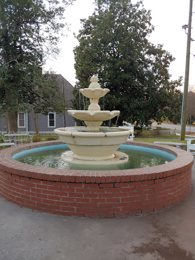 Southern Restaurant (US) «Blue Willow Inn Restaurant & Gift Shop», reviews and photos, 294 N Cherokee Rd, Social Circle, GA 30025, USA