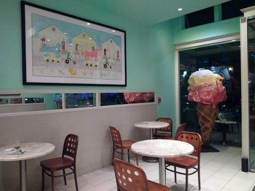 Dessert Shop «Sucré», reviews and photos, 3025 Magazine St, New Orleans, LA 70115, USA