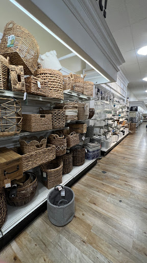 Department Store «T.J. Maxx & HomeGoods», reviews and photos, 103 S Mt Juliet Rd #610, Mt Juliet, TN 37122, USA