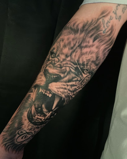 Explore marine life tattoo ideas, creative tattoo ideas in Lake Villa, available at Eternal Tiger Tattoo