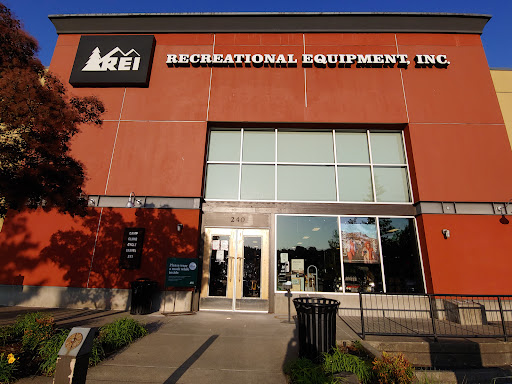 Camping Store «REI», reviews and photos, 240 Andover Park W, Tukwila, WA 98188, USA