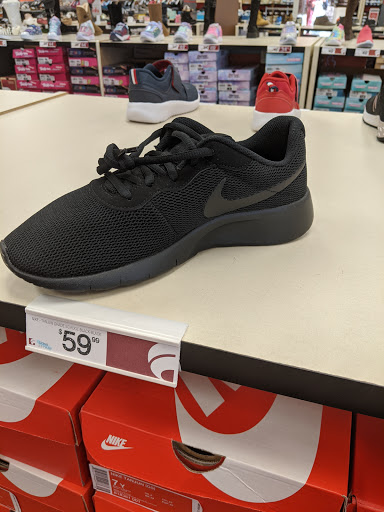 Shoe Store «Famous Footwear», reviews and photos, 3711 32nd Ave S, Grand Forks, ND 58201, USA