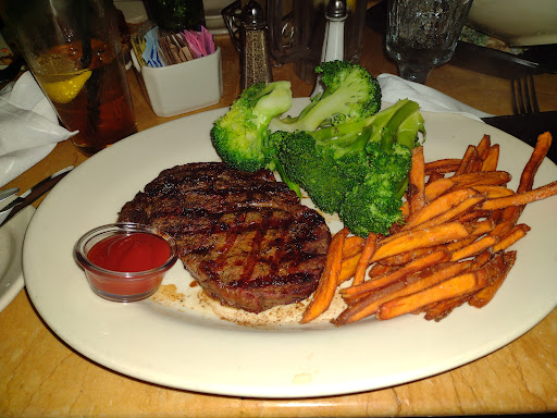 Restaurant «The Cheesecake Factory», reviews and photos, 2223 N Westshore Blvd, Tampa, FL 33607, USA