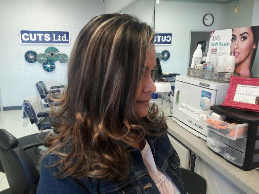 Beauty Salon «Cuts Ltd Beauty Salon», reviews and photos, 207 W Main St, League City, TX 77573, USA