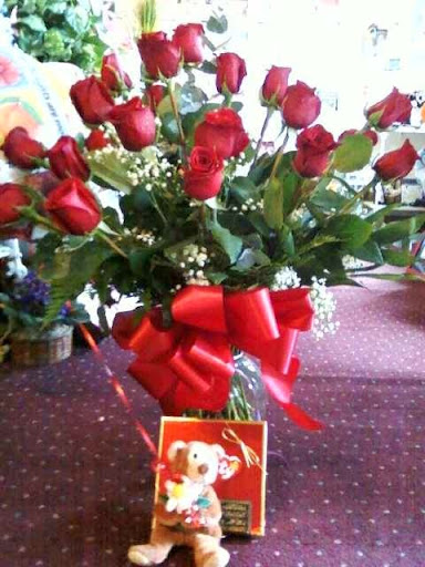 Florist «Old Town Flowers and Gifts», reviews and photos, 79 Main St NW b, Lilburn, GA 30047, USA