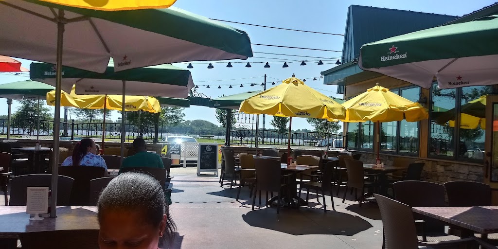 Maggie's Waterfront Cafe 19114