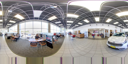 Kia Dealer «Luther Kia of Bloomington», reviews and photos, 1701 American Blvd W, Minneapolis, MN 55431, USA