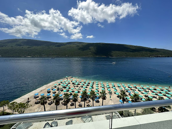 Carine Hotel Kumbor Beach