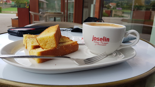 Joselín Sobaos Pasiegos y Quesadas en Selaya, Cantabria