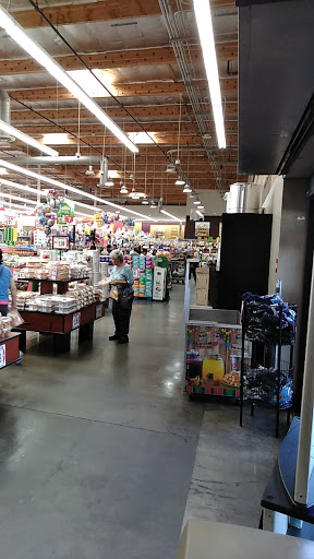 Grocery Store «Superior Grocers», reviews and photos, 4308 Slauson Ave, Maywood, CA 90270, USA
