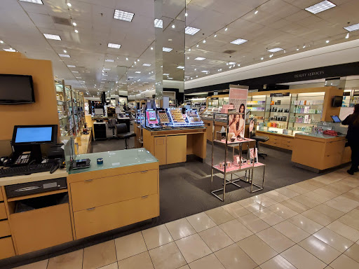 Department Store «Nordstrom», reviews and photos, 4937 Old Orchard Shopping Center, Skokie, IL 60077, USA
