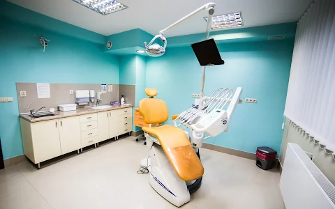 Aesthetic Dentistry dentist Bartosz Gil image