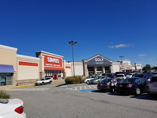 Staples, 34 Walkers Brook Dr, Reading, MA 01867, USA, 