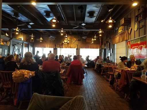 American Restaurant «Cracker Barrel Old Country Store», reviews and photos, 3280 Towne Blvd, Middletown, OH 45044, USA