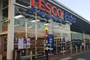 Tesco Extra image