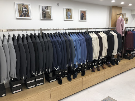 Espace Homme Cérémonie Marseille Costumes et Smoking Italiens de Luxe