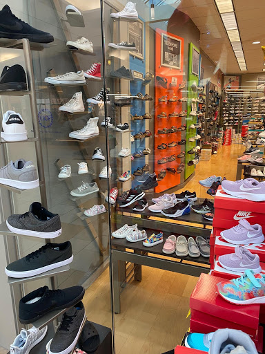 Shoe Store «Tradehome Shoes», reviews and photos, 3301 W Main St, Norman, OK 73072, USA
