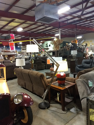 Furniture Store «Hometown Furniture Center», reviews and photos, 2665 S Santiam Hwy, Lebanon, OR 97355, USA
