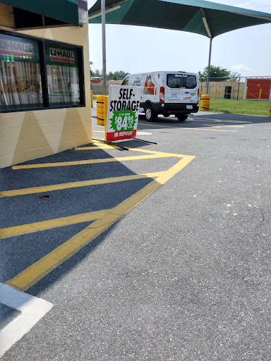 Truck Rental Agency «U-Haul Moving & Storage of Airpark», reviews and photos, 7831 Beechcraft Ave, Gaithersburg, MD 20879, USA