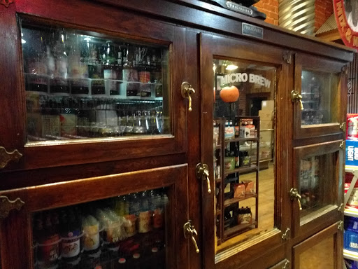 Convenience Store «Freddies Party Store», reviews and photos, 116 S Washington St, Owosso, MI 48867, USA