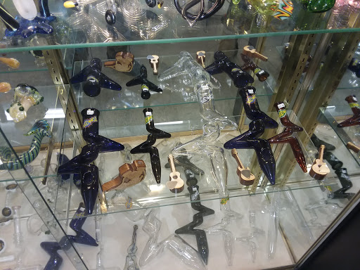 Tobacco Shop «Smokeez Smoke Shop», reviews and photos, 1911 Westminster St, Providence, RI 02909, USA