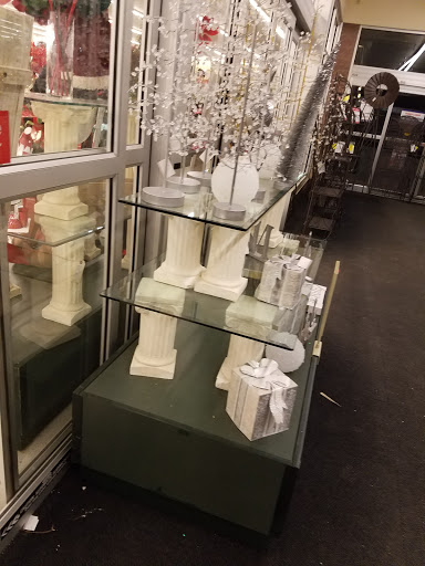 Craft Store «Hobby Lobby», reviews and photos, 255 W Roosevelt Rd, Lombard, IL 60148, USA