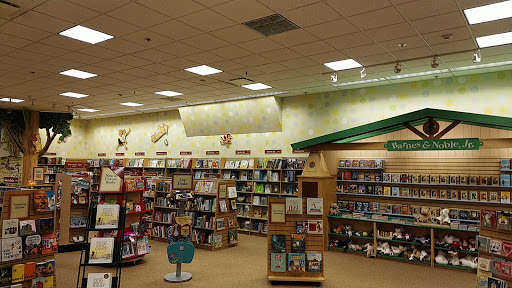 Book Store «Barnes & Noble», reviews and photos, 113 W County Center, Des Peres, MO 63131, USA
