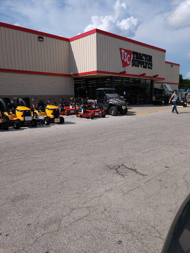 Home Improvement Store «Tractor Supply Co.», reviews and photos, 129 Perry Rd, Plainfield, IN 46168, USA