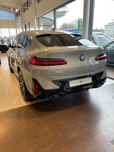 Stratstone BMW Hull - Car dealer