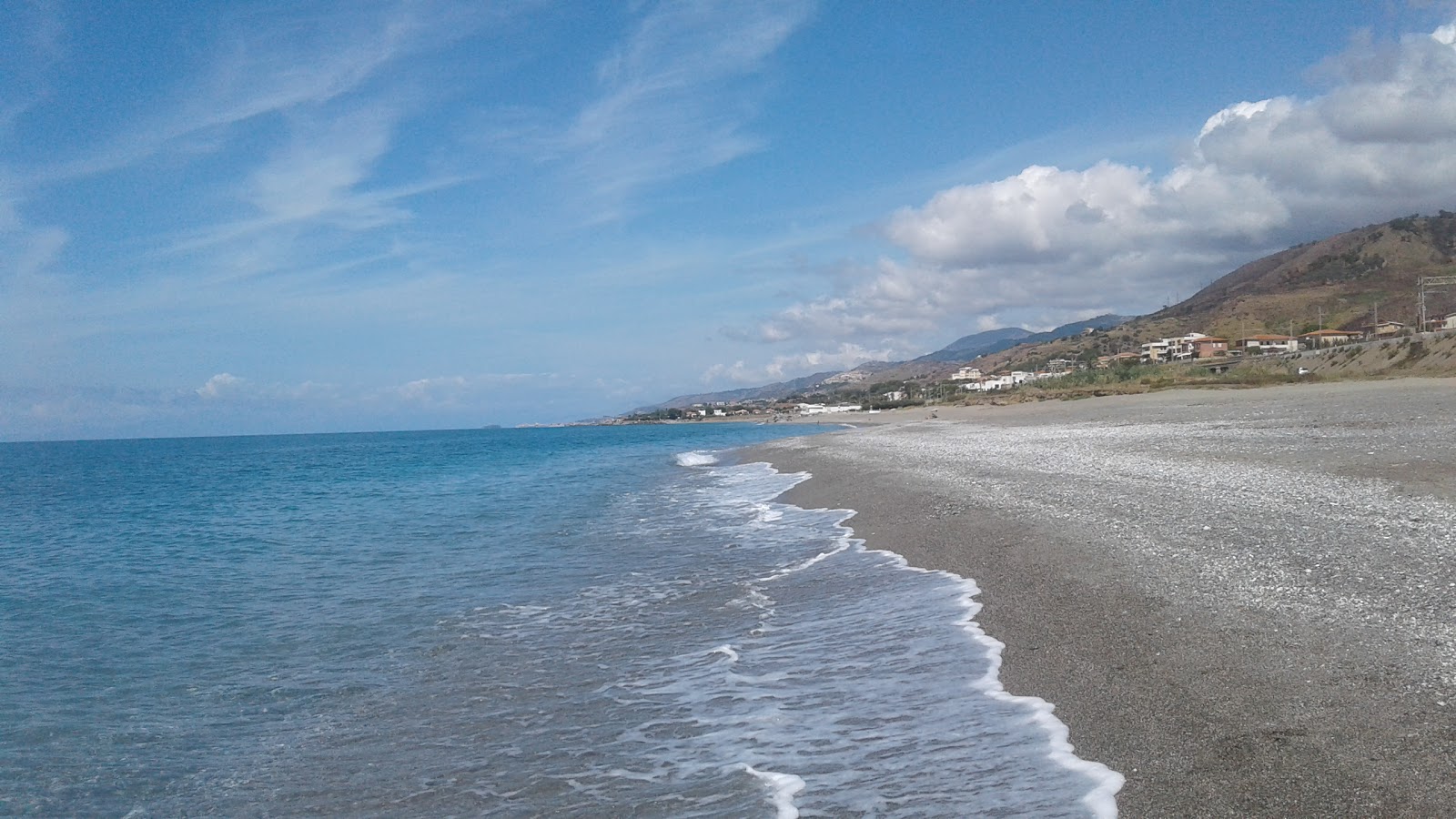 Sparvasile beach II'in fotoğrafı gri kum ve çakıl yüzey ile