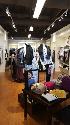 Clothing Store «Banana Republic», reviews and photos, 1295 Marina Blvd, San Leandro, CA 94577, USA