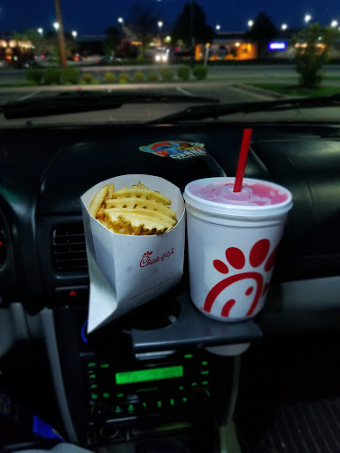 Fast Food Restaurant «Chick-fil-A», reviews and photos, 5351 S 76th St, Greendale, WI 53129, USA