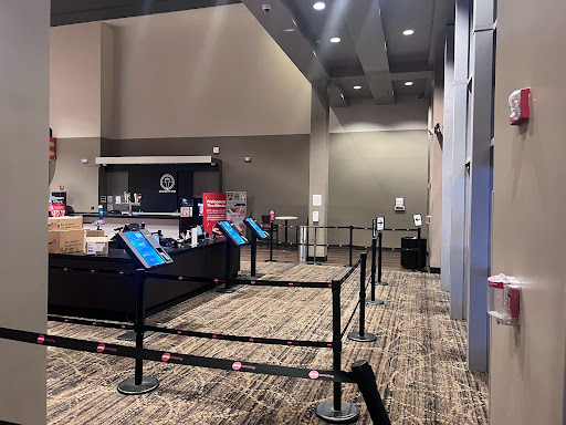 Movie Theater «AMC Pompano Beach 18», reviews and photos, 2315 N Federal Hwy, Pompano Beach, FL 33062, USA