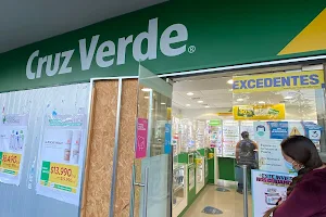 Cruz Verde pharmacy image