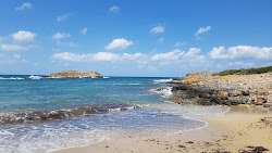 Agia Varvara beach'in fotoğrafı otel alanı
