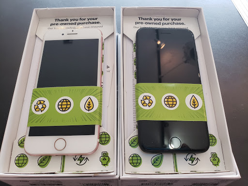 Telecommunications Service Provider «Boost Mobile», reviews and photos, 1109 W Broadway Ave, Minneapolis, MN 55411, USA