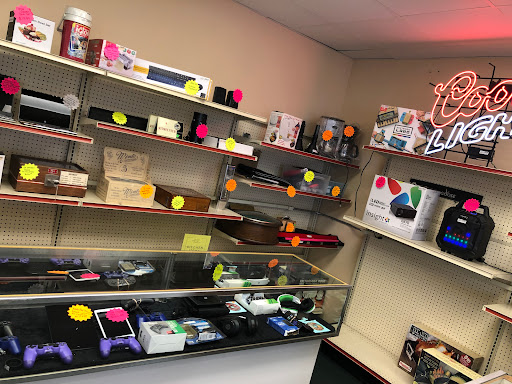 Pawn Shop «Glendale Pawn and Jewelry», reviews and photos, 6548 N 59th Ave, Glendale, AZ 85301, USA