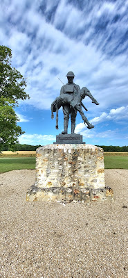 Mémorial de la Division Arc-en-Ciel (42e Division US) à Fère-en-Tardenois