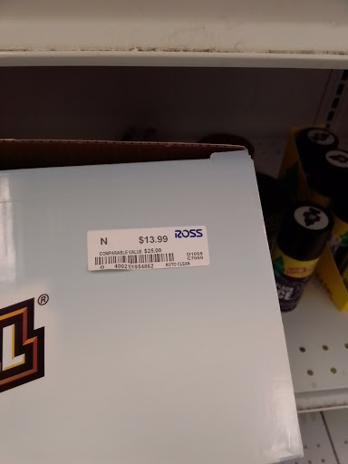 Clothing Store «Ross Dress for Less», reviews and photos, 921 E Commercial Blvd, Oakland Park, FL 33334, USA