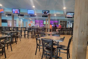 No Worries Sports Bar & Grill image