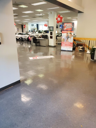 Toyota Dealer «Rivera Toyota of Mt. Kisco», reviews and photos, 325 N Bedford Rd, Mt Kisco, NY 10549, USA
