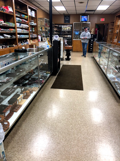 Tobacco Shop «Elliston Place Smokeshop», reviews and photos, 2204 Elliston Pl # H, Nashville, TN 37203, USA