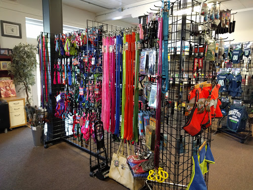 Pet Supply Store «Dog Daze Natural Pet Market», reviews and photos, 105 S Meridian B, Puyallup, WA 98371, USA