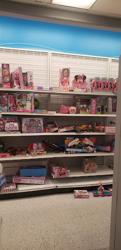 Clothing Store «Ross Dress for Less», reviews and photos, 2753 E Eastland Center Dr, West Covina, CA 91791, USA